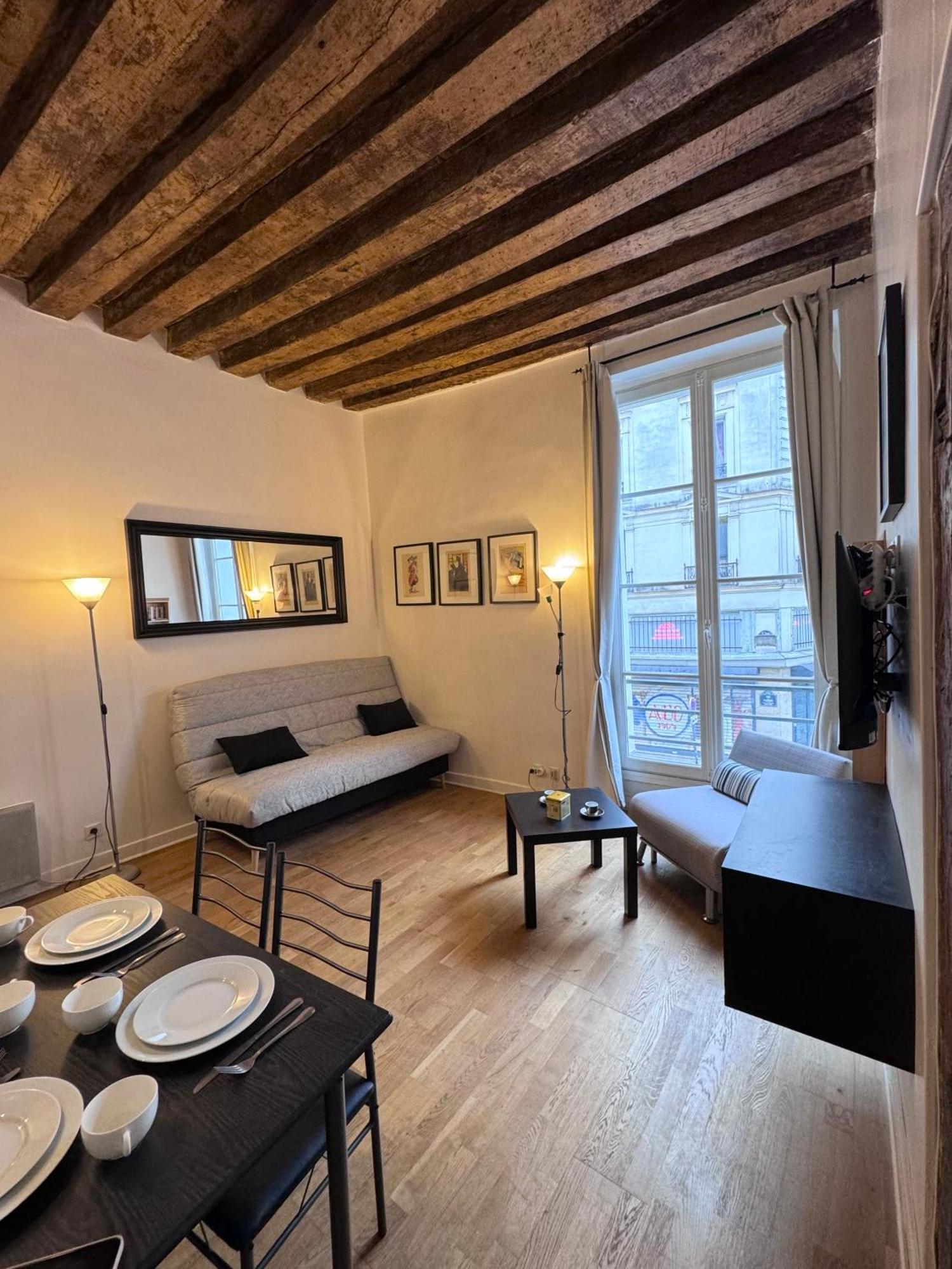 Appartement Typique Parisien Au Coeur Du Marais מראה חיצוני תמונה